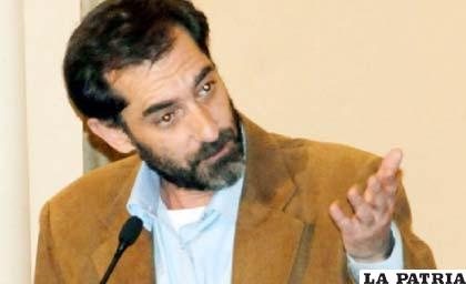 El presidente de la Administradora Boliviana de Carreteras (ABC), Luis Sánchez, anunció que se emitirá una nueva licitación para la construcción de la carretera Villa Tunari.(Foto: radiofides.com)