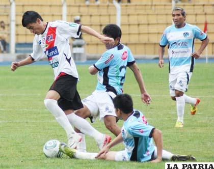 Una acción del partido de ida (Foto: APG)