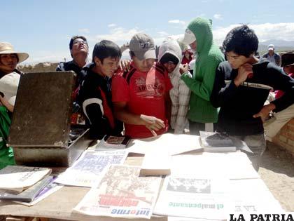 Jóvenes del área rural apreciaron material presentado en la Feria del Desempolvado
