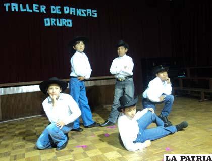 Talentosos niños y jóvenes se lucieron en debut del Taller de Danza Oruro, en el Paraninfo Universitario