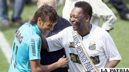 Neymar y Pelé en el aniversario del Santos