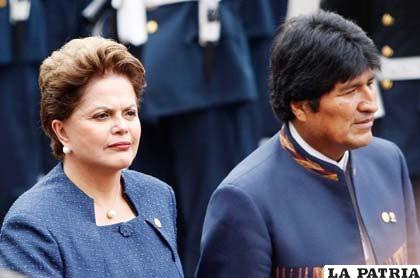 Para el presidente Evo Morales, la presidenta del Brasil Dilma Rousseff es una madre por apoyar su decisión de anular el contrato con la empresa OAS (Foto: newshopper.sulekha.com)
