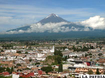 Pobladores en estado de emergencia ante aumento gradual de expulsiones de ceniza y un incremento en el domo de lava que sale del volcán Popocatepetl (Foto: ideasmx.com.mx)