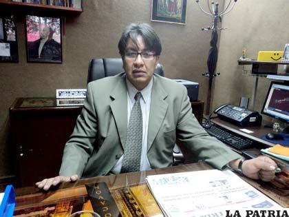 Encargado distrital del Consejo de la Magistratura de Oruro, Luis Fernando Zeballos Castro