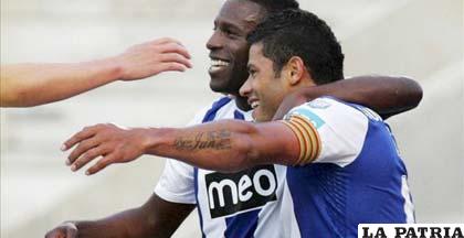 Jugadores de Oporto celebran la victoria (Foto: publimetro.com.mx)