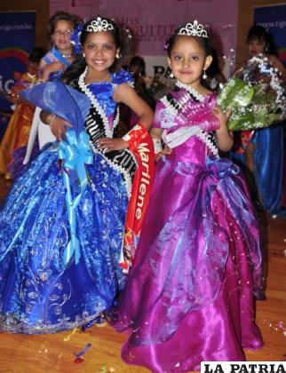 A la izquierda, Marilene Ariana Da Silva Fernández (Miss Chiquitita segunda categoría) y Elyzanghela Auza Avile (Miss Chiquitita primera categoría)