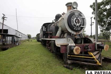 Tren a vapor, una reliquia que conservan los paraguayos