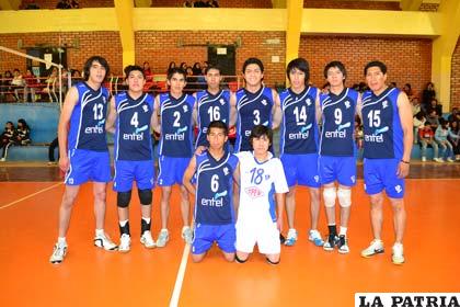 Integrantes del club Ingenieros que participaron en la Liga Superior de Voleibol