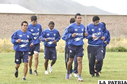 Ayer los “santos” comenzaron a entrenarse