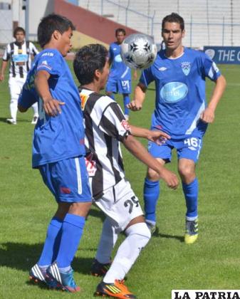 Del compromiso  entre Oruro Royal y Sport Boys. En las últimas horas los “royalistas” prometieron ganar en Sucre