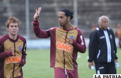 Ronaldinho fue convocado a la selección de Brasil