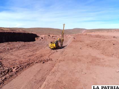 La conclusión del tramo vial Oruro-Pisiga es importante para los proyectos de desarrollo