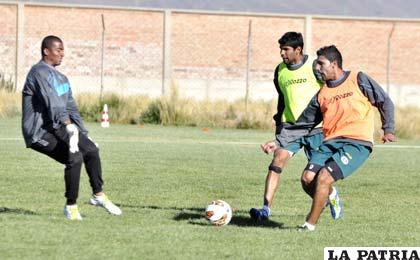 Barahona, Tordoya y Ruiz en el entrenamiento de San José