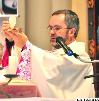 Monseñor Bialasik insta a defender la vida desde el momento de su concepción