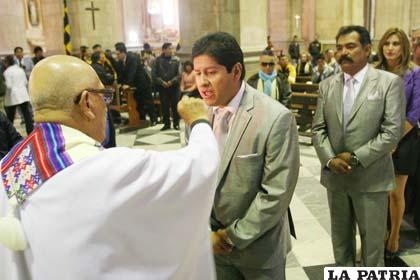 Villegas y Jiménez comulgaron en la misa