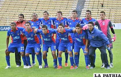 Jugadores de La Paz FC que mantienen la esperanza
