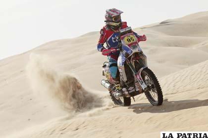 Salvatierra en plena competencia en Abu Dhabi