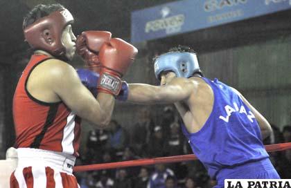Interesantes peleas se registran en el nacional de box