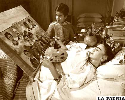 Frida Kahlo tenía la manía de pintar en su cama