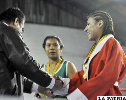 Tanida Álviz, pugilista orureña que logró medalla de oro
