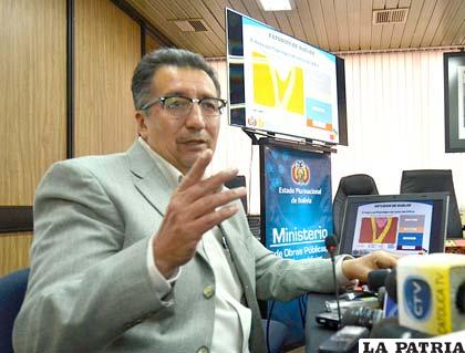 Ministro de Obras Públicas y Vivienda Vladimir Sánchez, informó de las bolsas de agua subterráneas de alto riesgo para construcción del teleférico