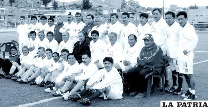 Integrantes de España FC, hasta el momento cumplen una destacada actuación