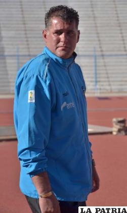 El estratega de Oruro Royal, Sandro Coehlo ya tiene listo su equipo