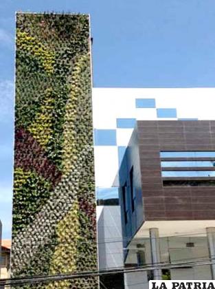 Innovador y creativo diseño ecológico en el edificio de los empresarios cochabambinos