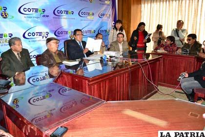 En conferencia de prensa explicaron el proceso de obtención de licencia para uso de frecuencias