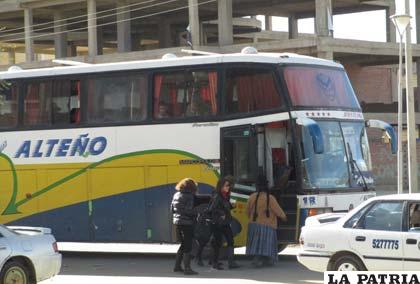 El conductor del bus puso en riesgo a los pasajeros