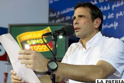 El líder de la oposición, Henrique Capriles, pide que se impugne las elecciones