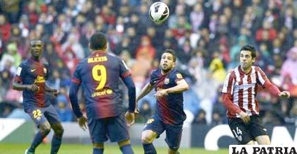 Una acción del empate entre el Athletic y Barcelona