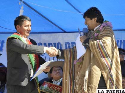 Presidente Evo Morales visita el municipio de Catacora (La Paz) en su 27 aniversario