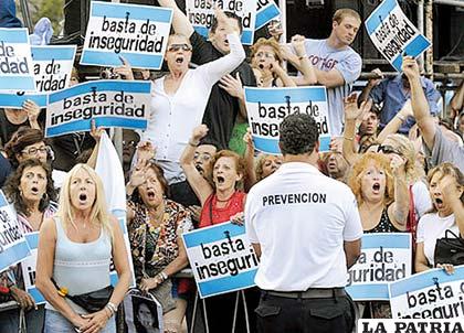 Protesta de ciudadanos argentinos por la inseguridad