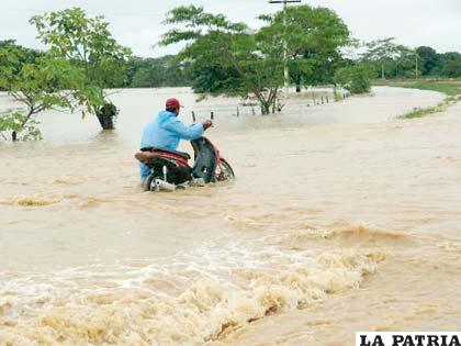 Las inundaciones también fueron a causa de la persistente lluvia
