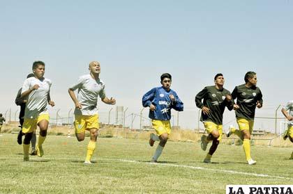 Los “santos” reanudaron ayer sus entrenamientos