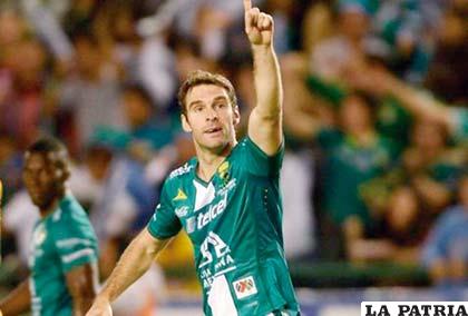 El delantero argentino del León, Mauro Boselli