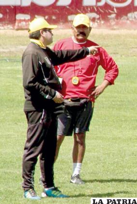 Villegas (DT) y Jiménez (PF) de The Strongest