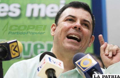 Roberto Enríquez, de la oposición, se prepara para el diálogo con el gobierno