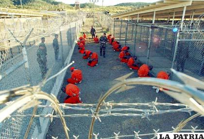 Algunos presos de Guantánamo serán acogidos en Uruguay