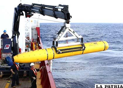 El vehículo submarino autónomo Bluefin-21 abortó su primera misión