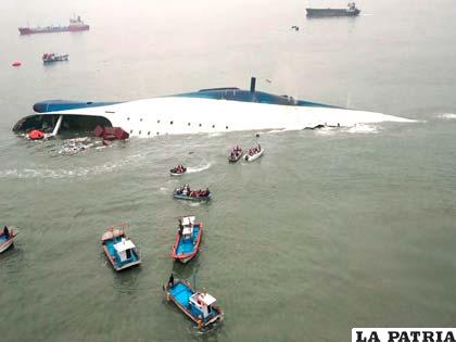 Se incrementa el número de muertos en naufragio de barco coreano