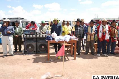 Autoridades de San Pedro de Challacollo apoyan al deporte provincial