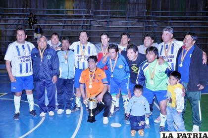 El equipo de Coremmin, campeón del torneo