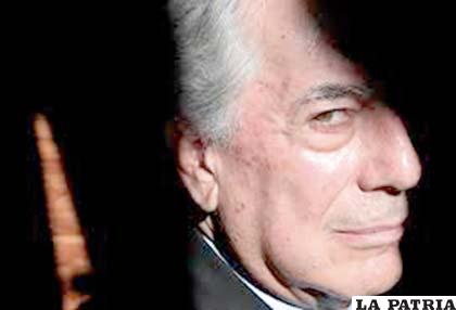 El controversial Mario Vargas Llosa