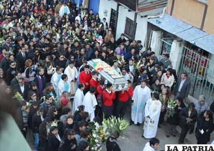 Multitudinaria despedida al Padre Ismael Itamari