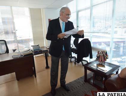 Carlos Mesa aclaró aspectos de su nombramiento como defensor de la causa marítima