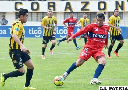 La última vez que jugaron en La Paz, venció Universitario 1-0 el 05/10/2014 