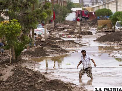 Destrucción de viviendas y pérdidas materiales deja inundaciones en Chile