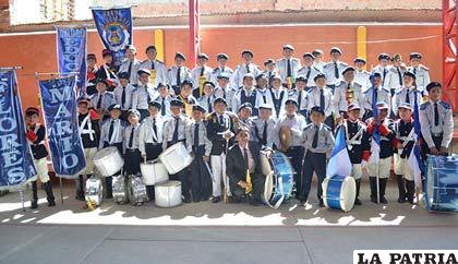 Banda Estudiantil del colegio “Mario Flores”
